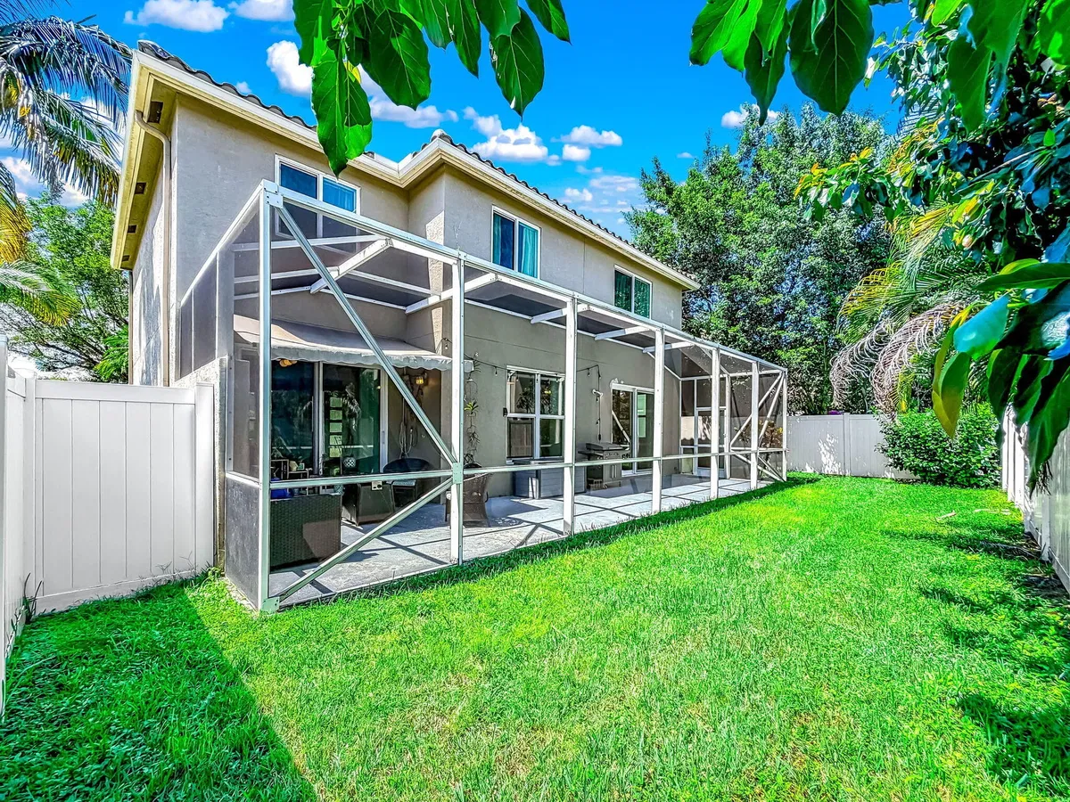 Residence photo 28