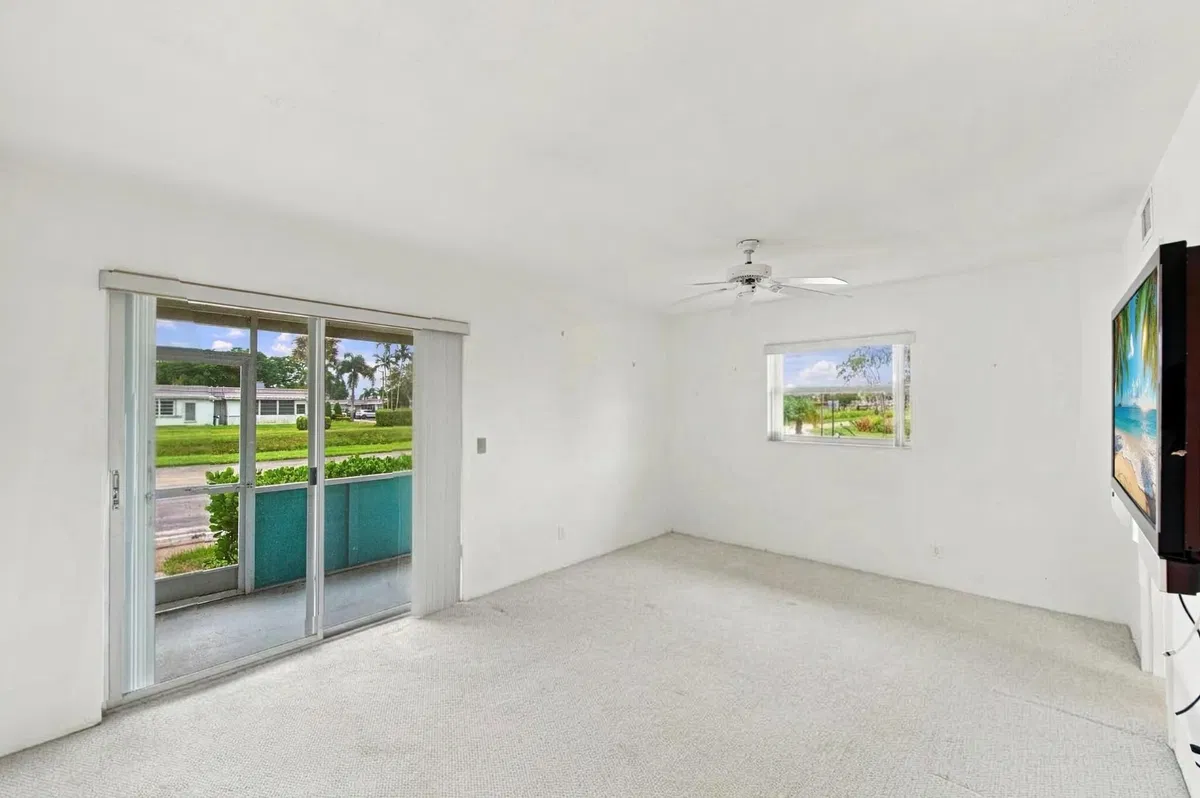 Residence photo 25