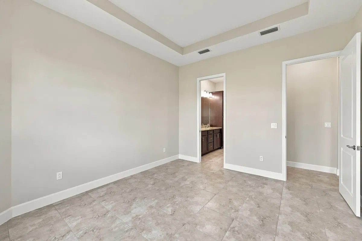 Residence photo 46