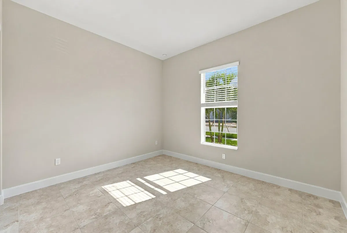 Residence photo 52