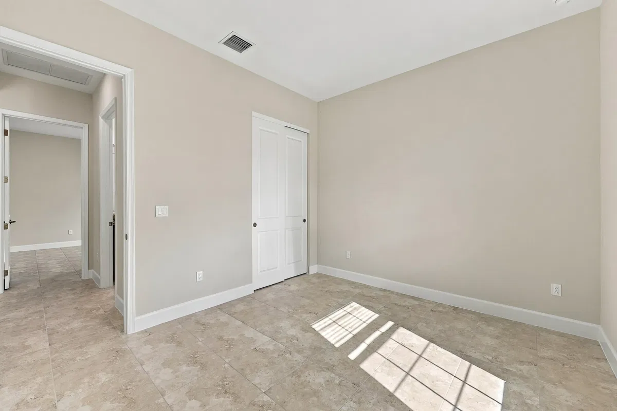 Residence photo 58