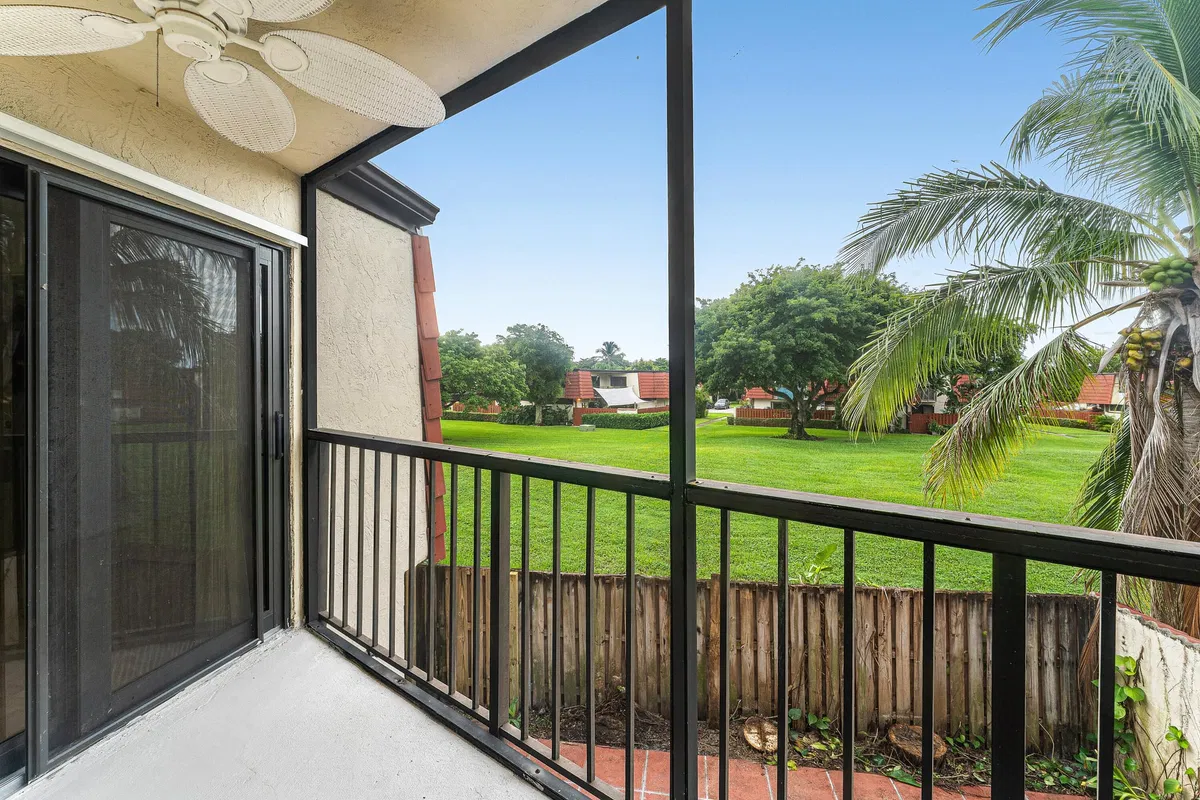 Residence photo 28