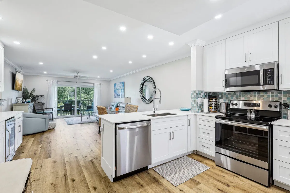 Unit 3040 photo 10