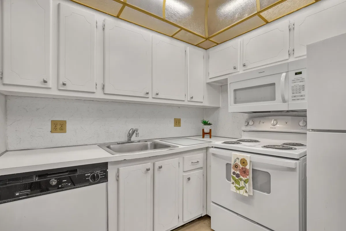 Residence photo 10