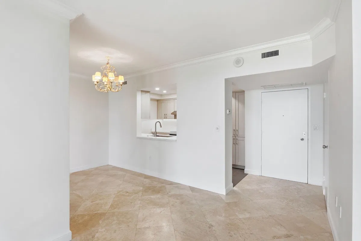  Unit 101 photo 10