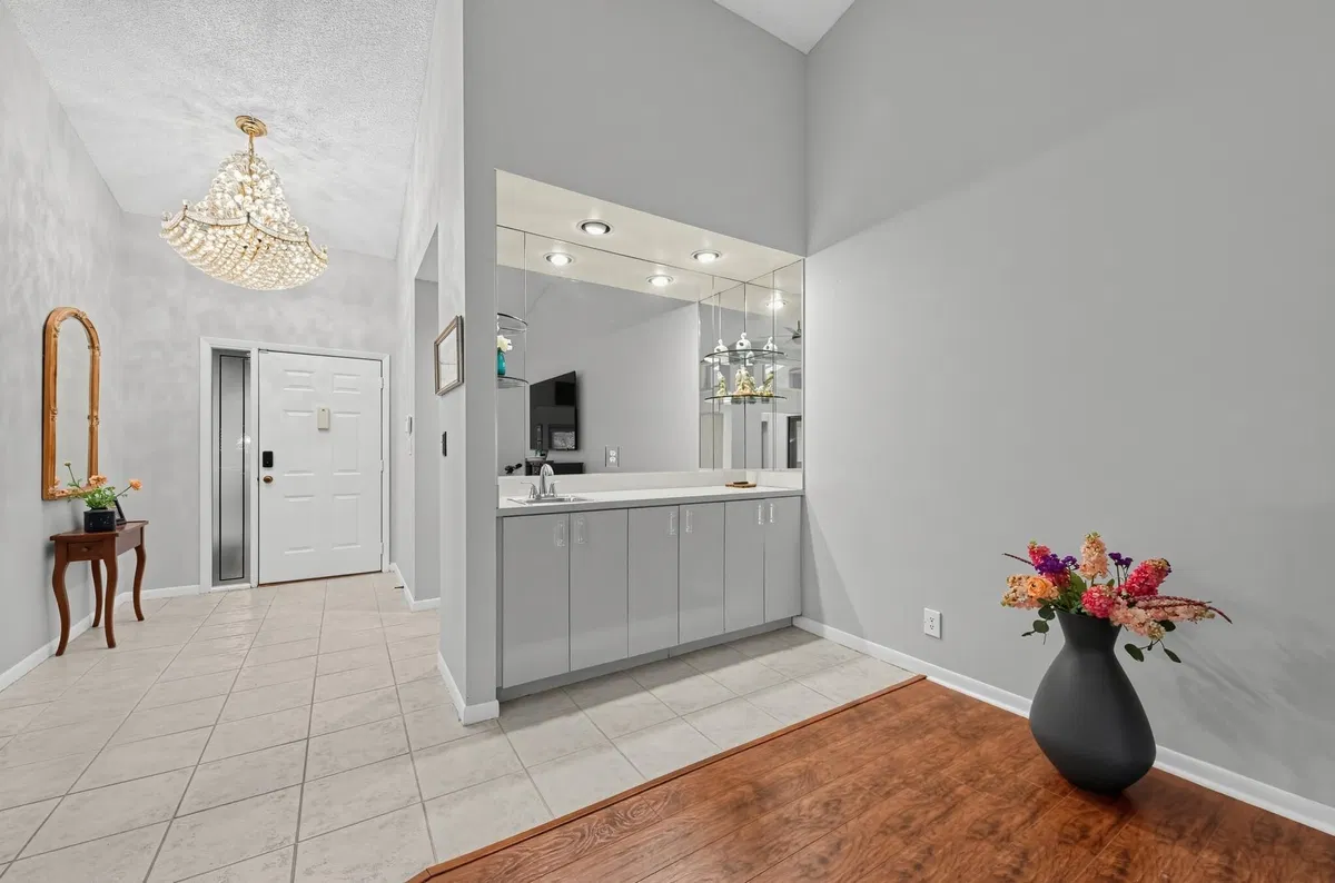 Residence photo 10