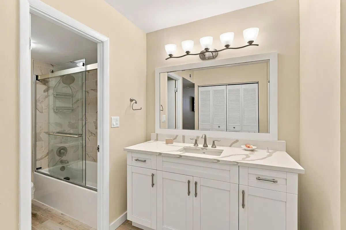 South Palm Beach Unit 611 photo 13
