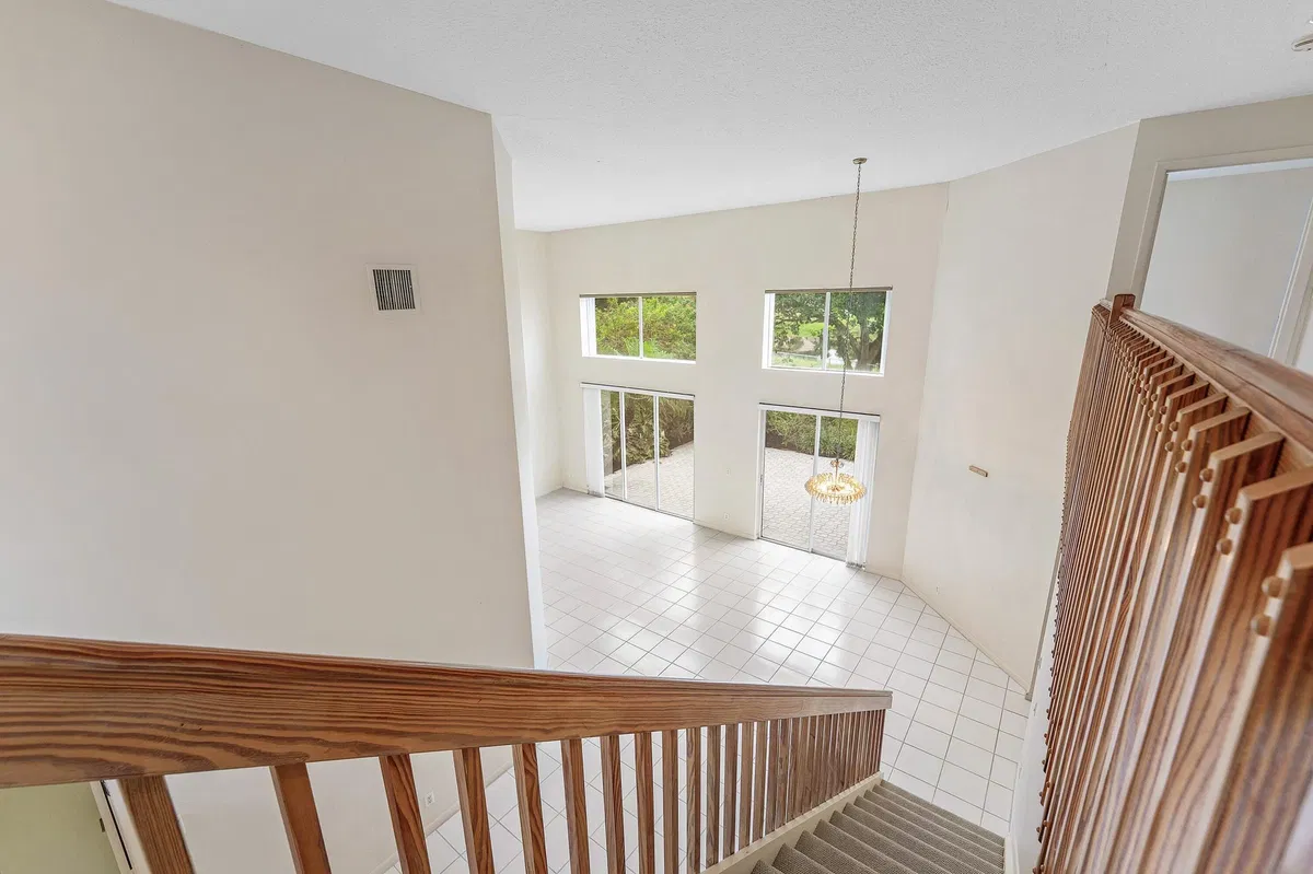  Residence photo 37