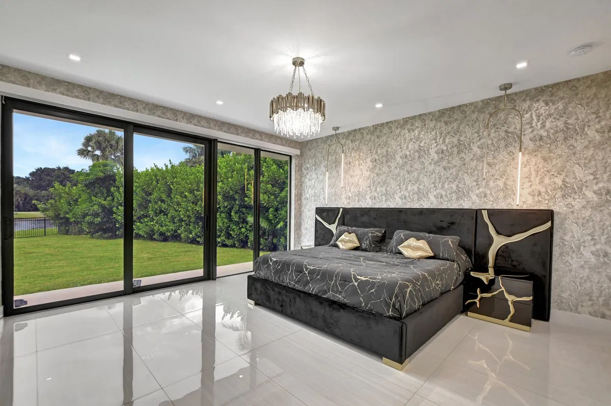 Residence photo 7