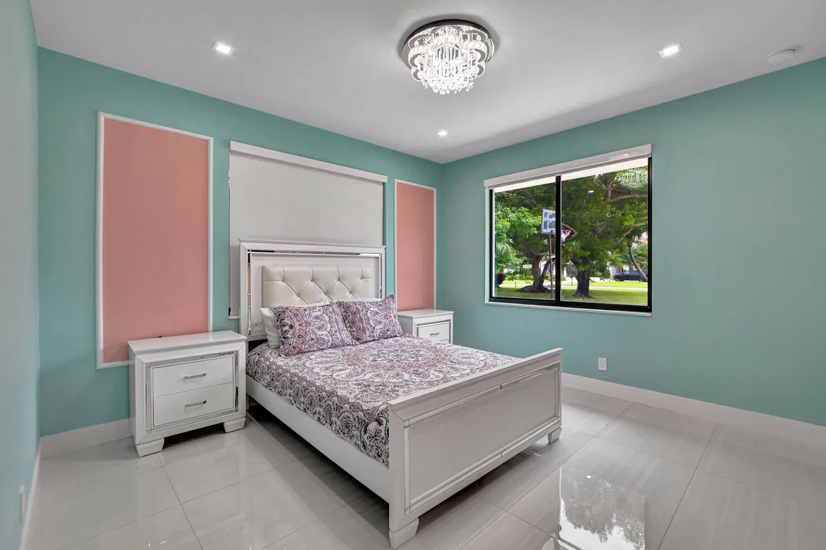 Residence photo 10