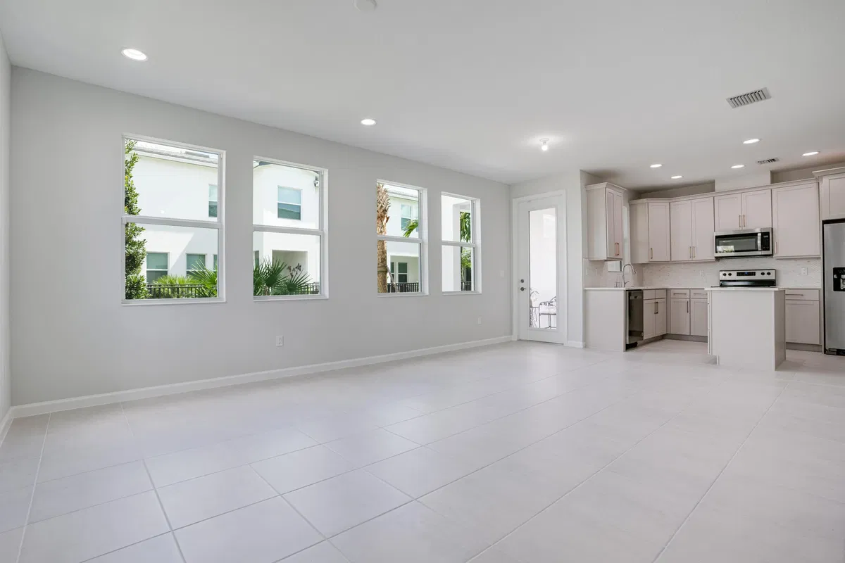  Residence photo 19