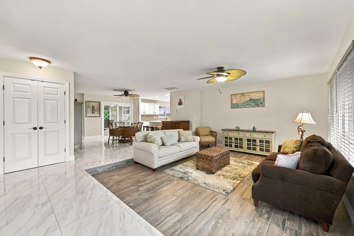 Residence photo 4