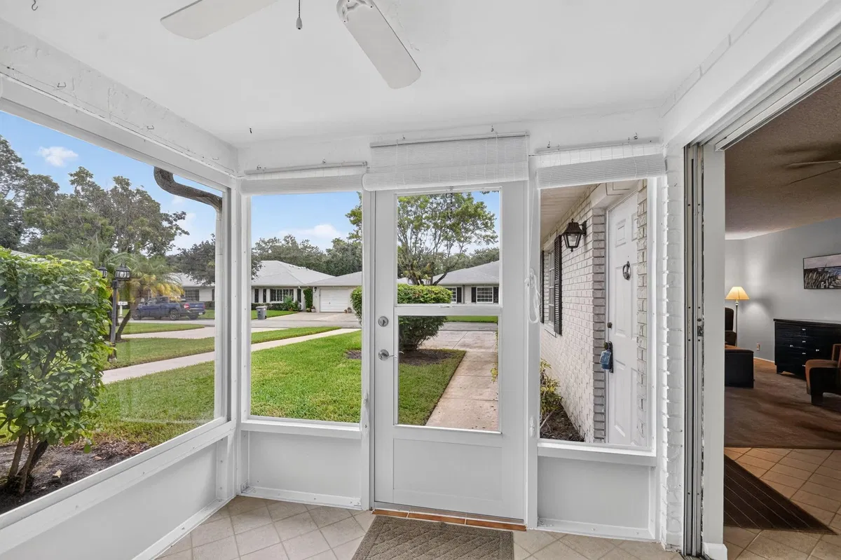  Residence photo 7