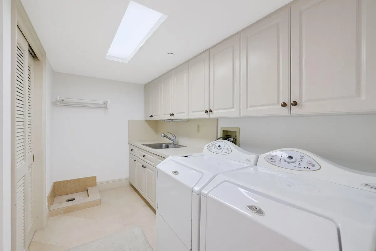  Unit 1502 photo 61