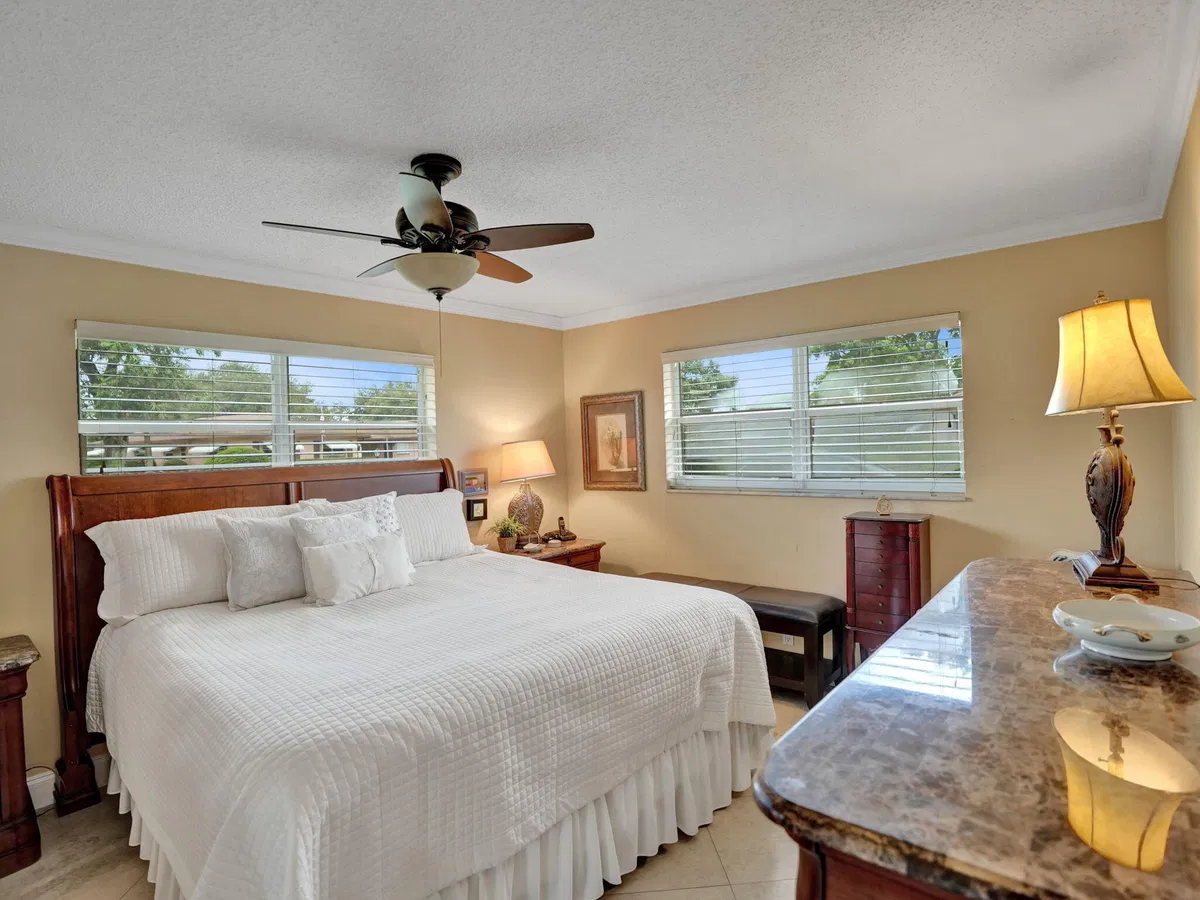 Residence photo 28