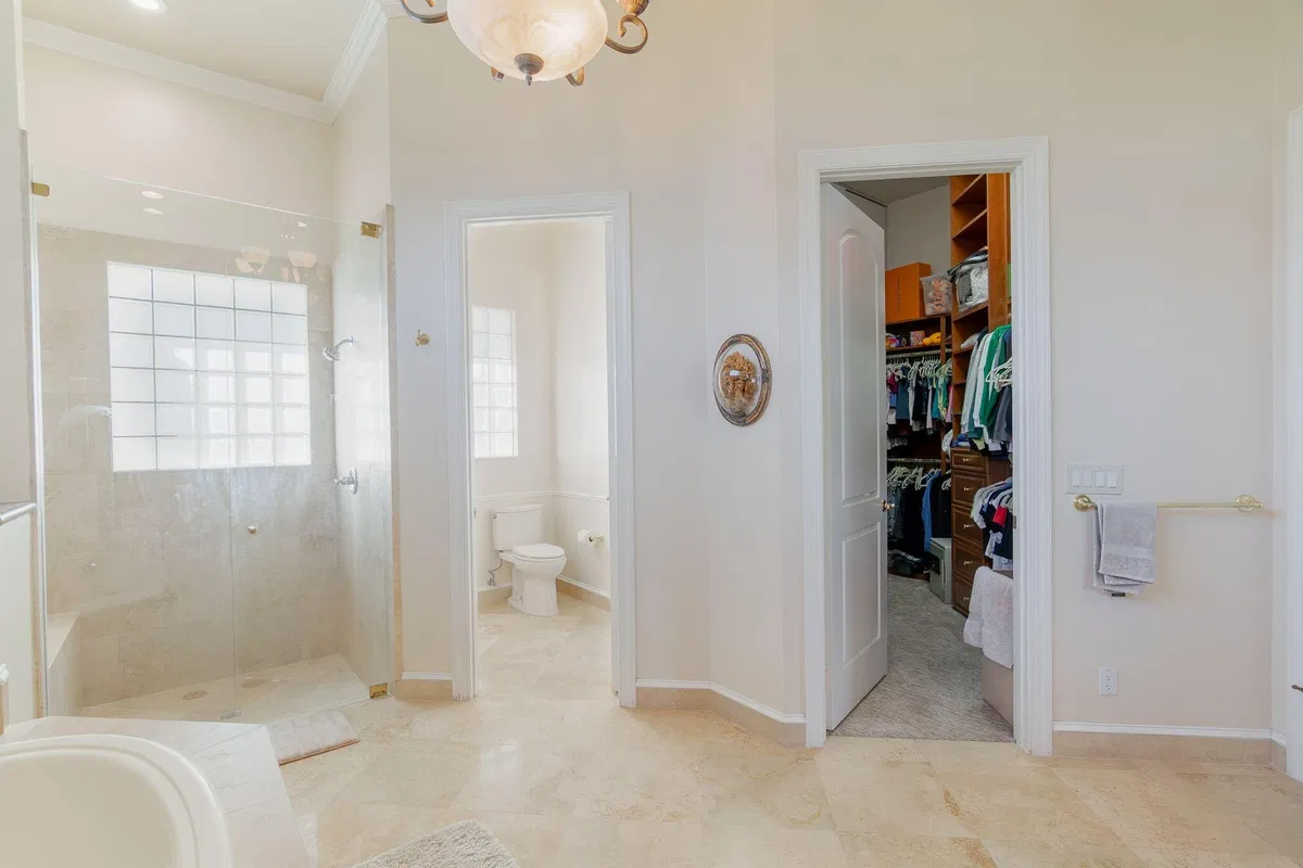 Residence photo 37