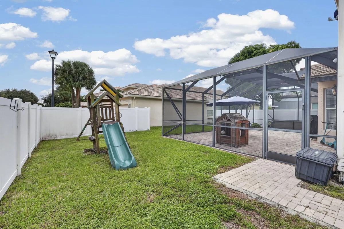 Residence photo 34