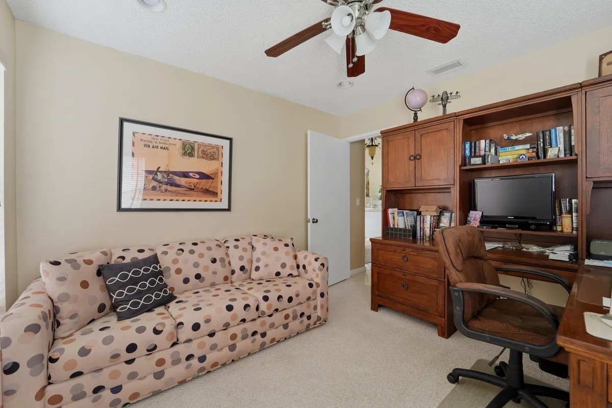 Residence photo 22