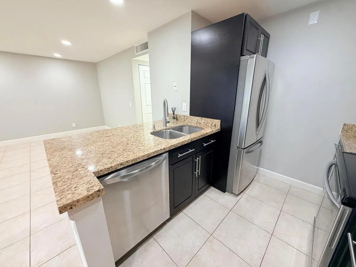 Residence photo 4