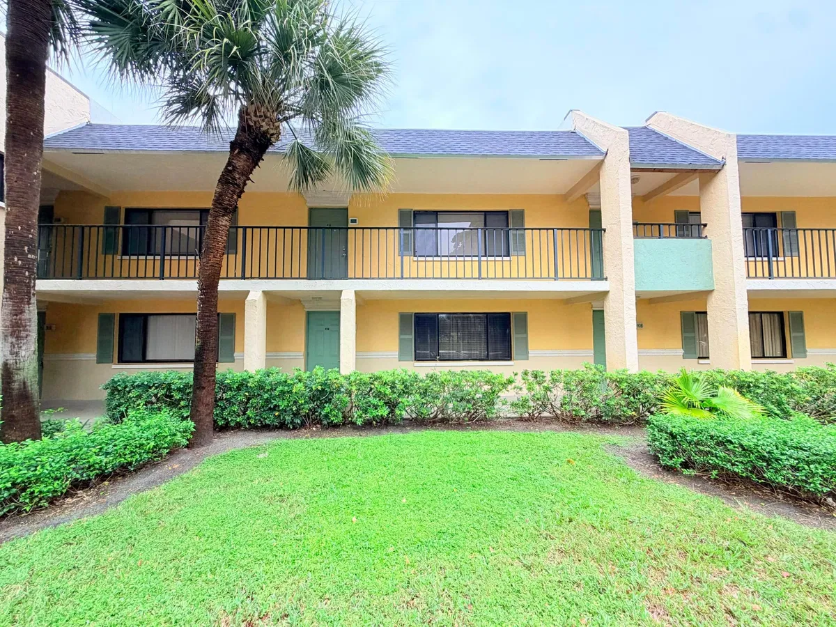 Residence photo 16