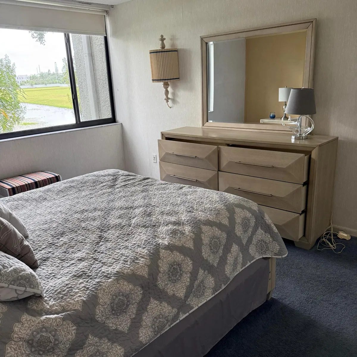 Unit 207 photo 4