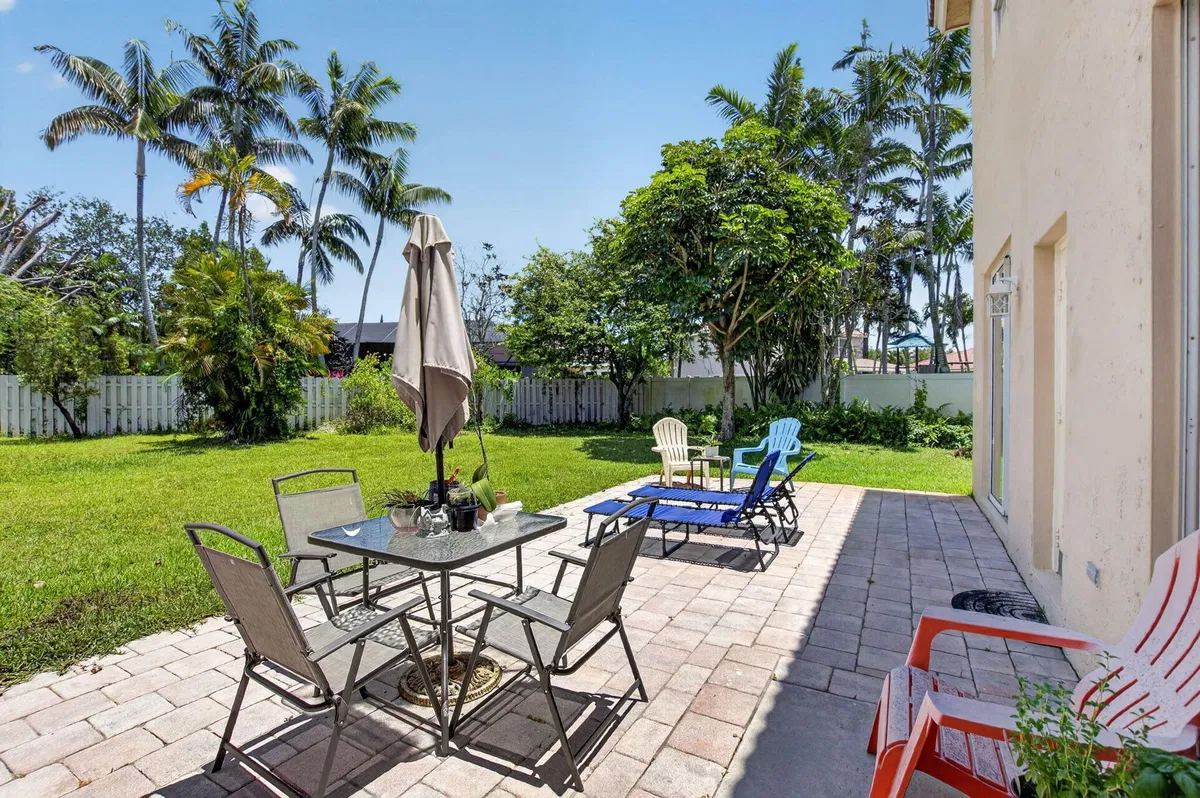Residence photo 43
