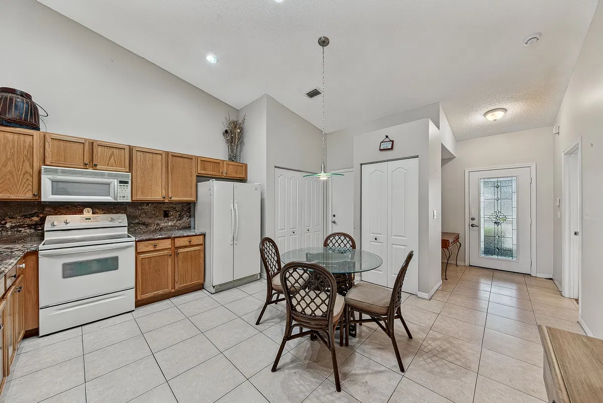 Residence photo 4