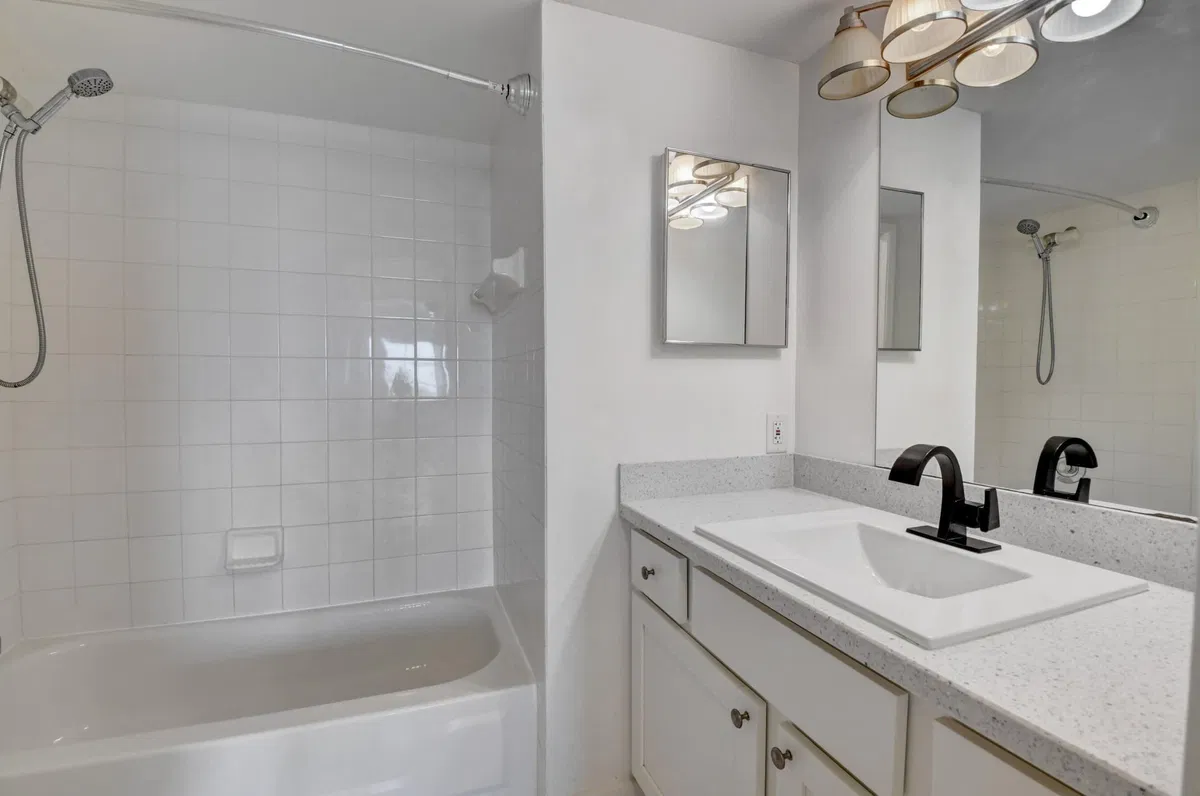 Unit 308 photo 31