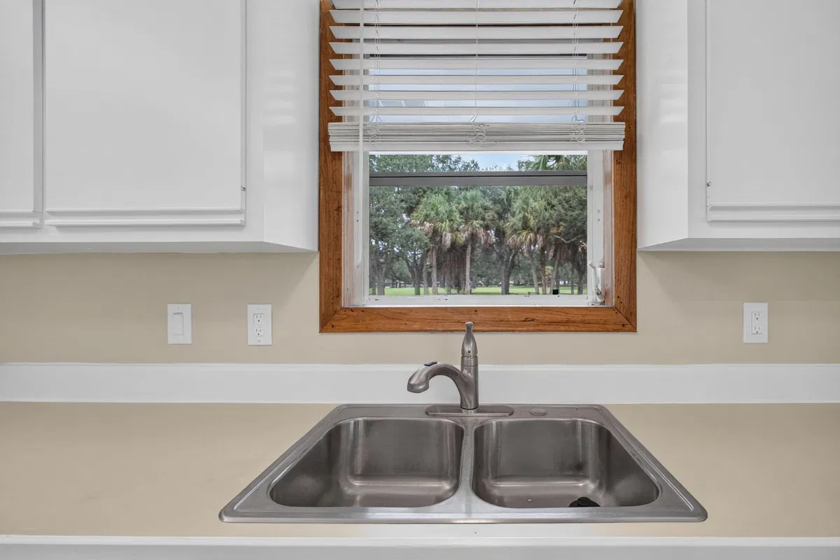 Residence photo 19