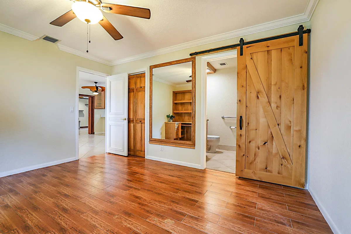 Residence photo 28