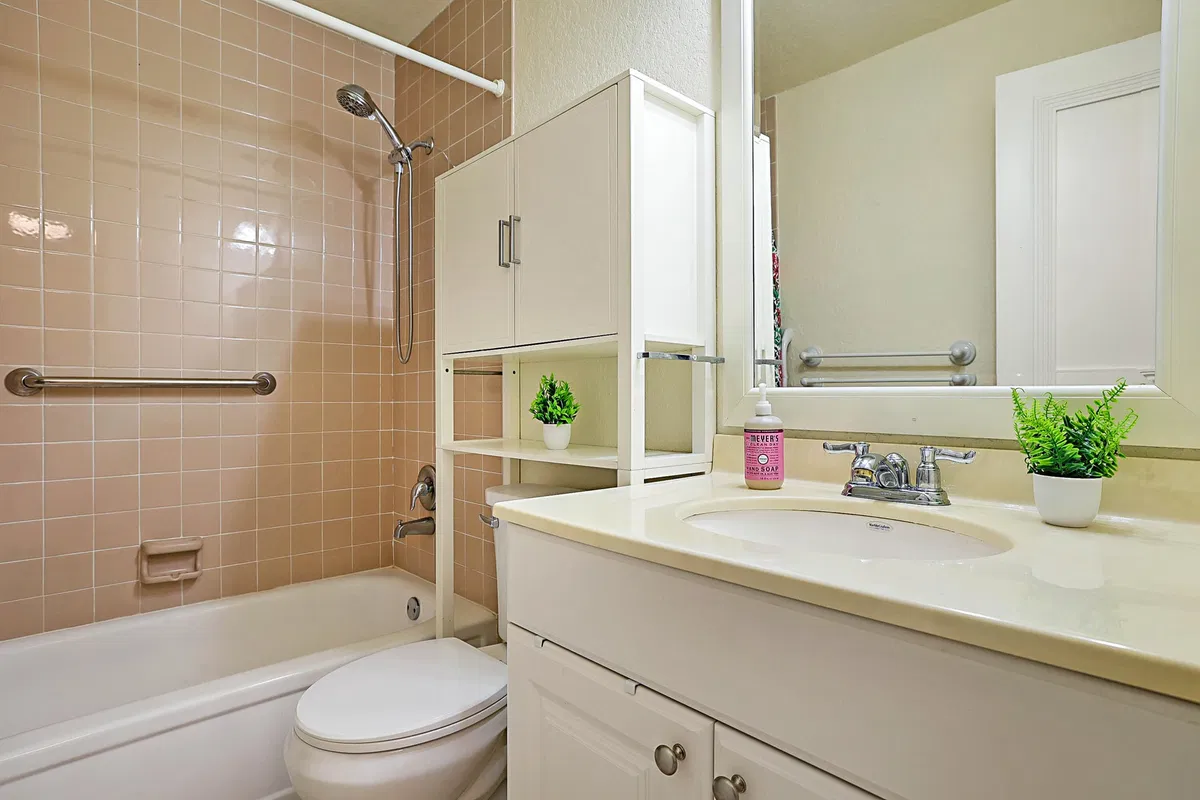 Residence photo 34