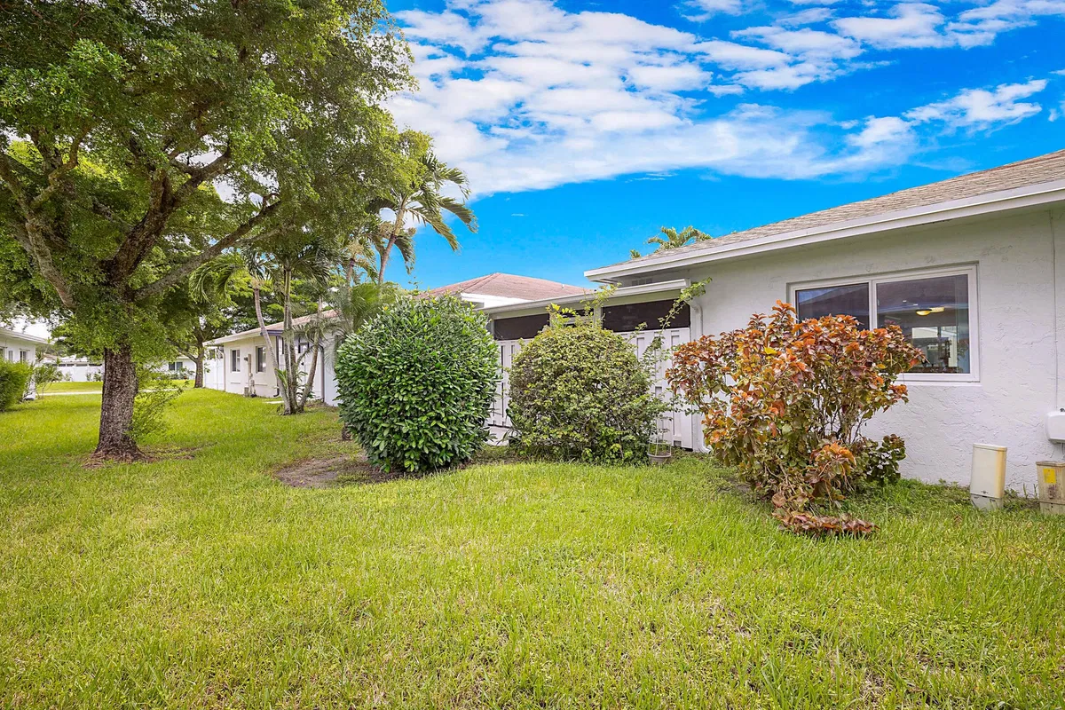 Residence photo 37