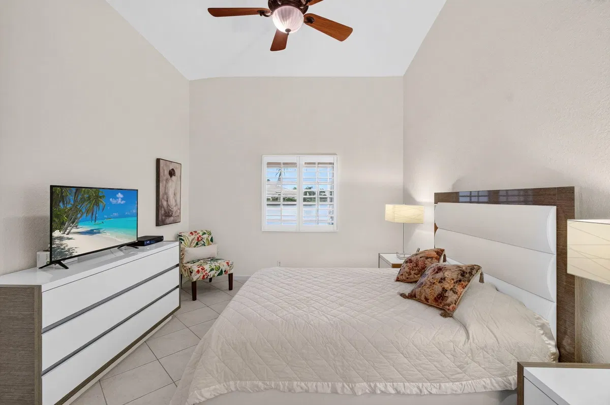 Residence photo 28
