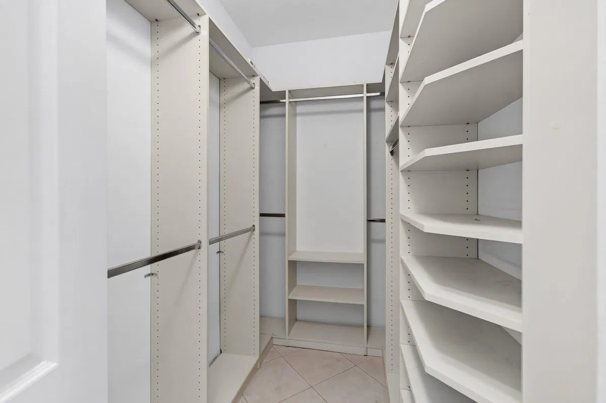 Residence photo 31