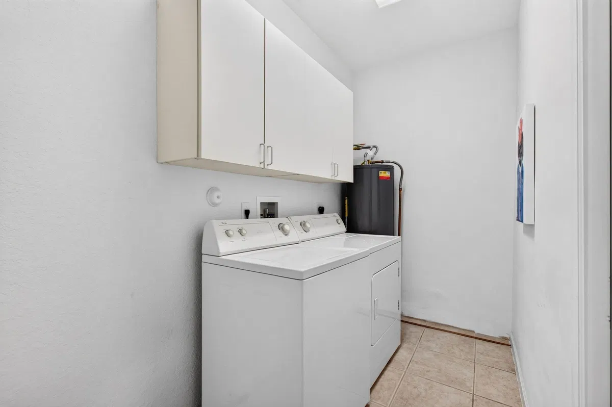 Residence photo 46