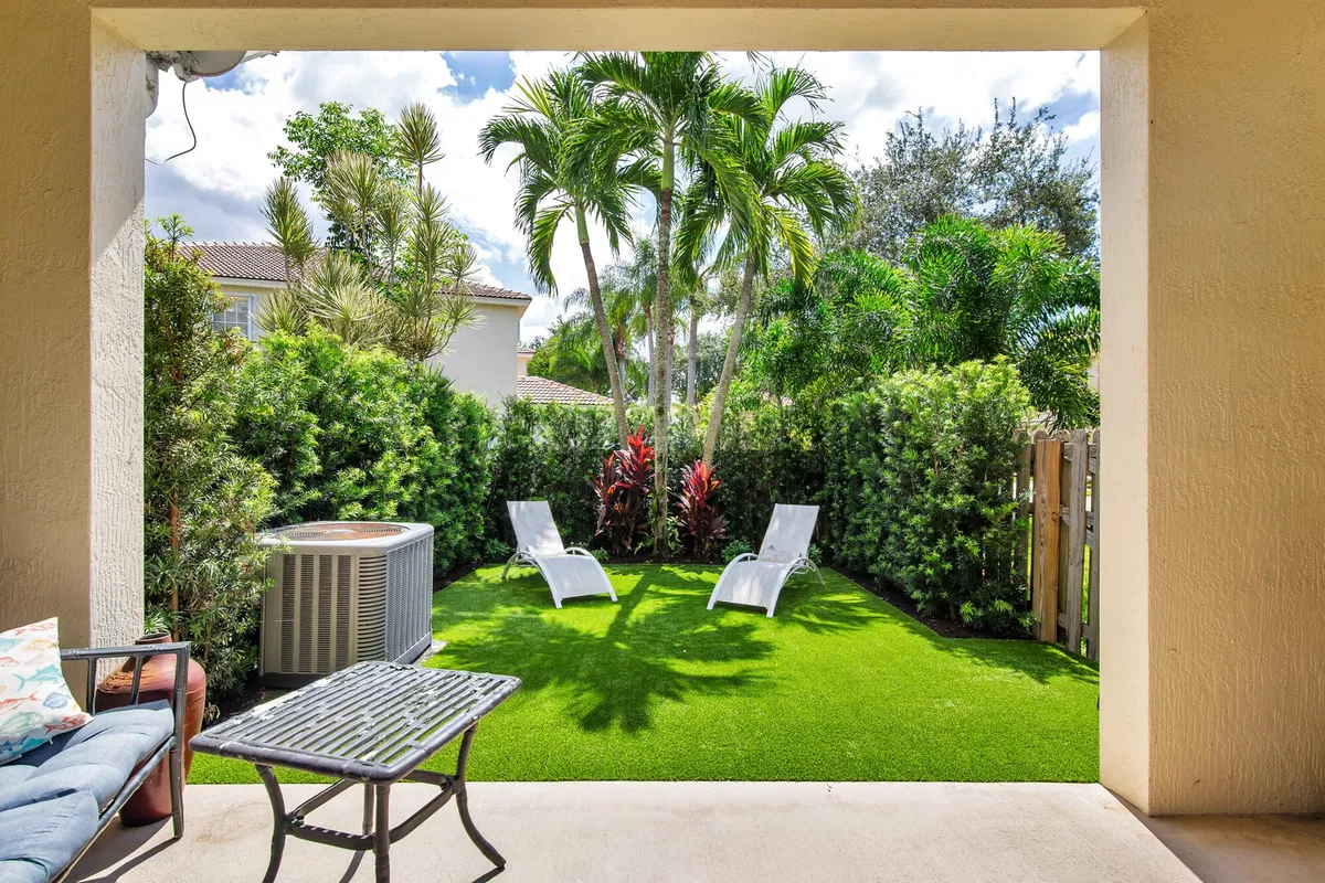 Residence photo 22
