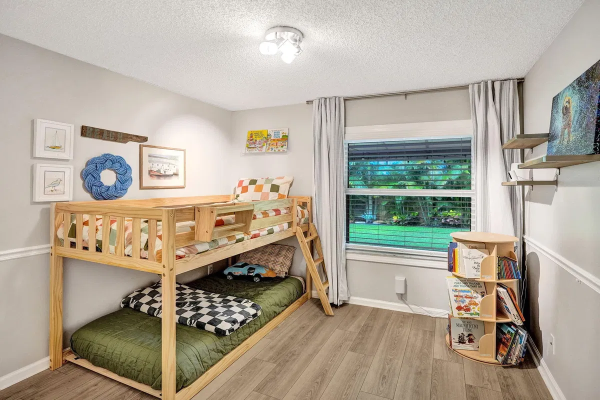  Residence photo 16