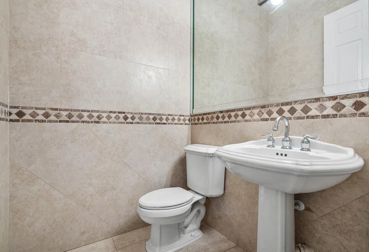 Residence photo 19