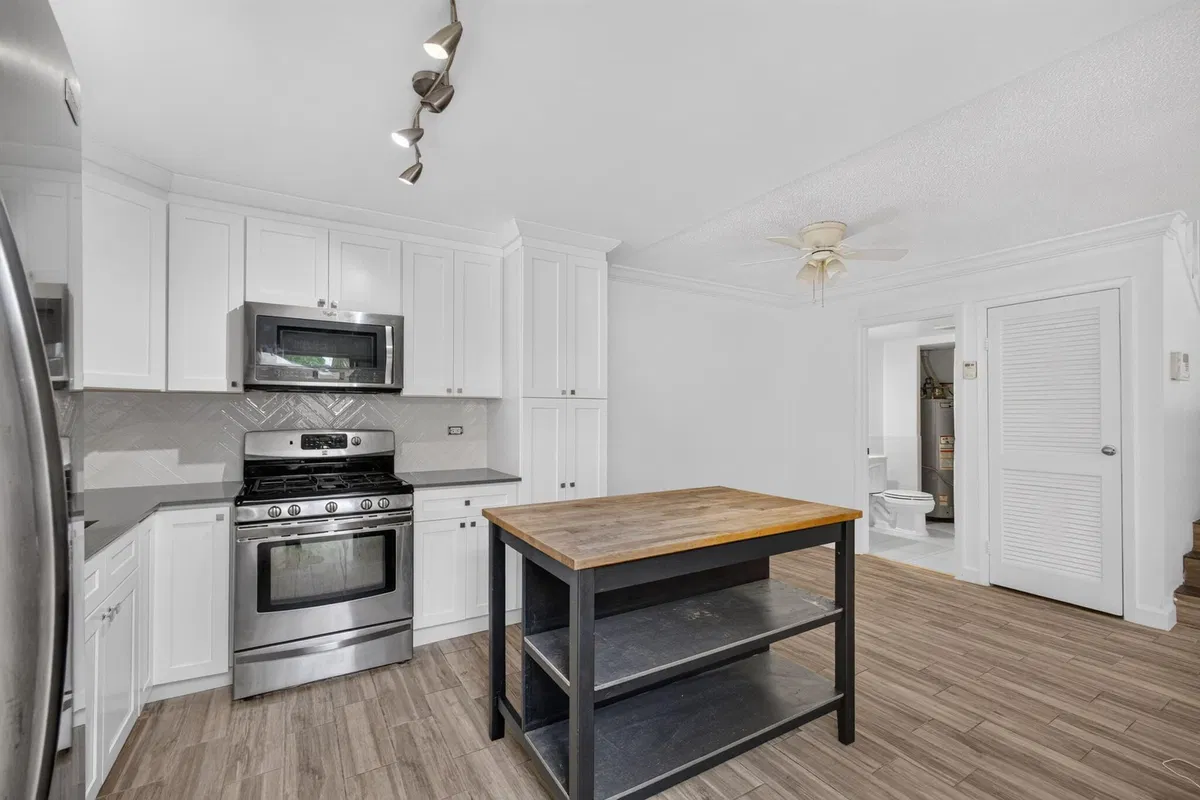 Residence photo 16