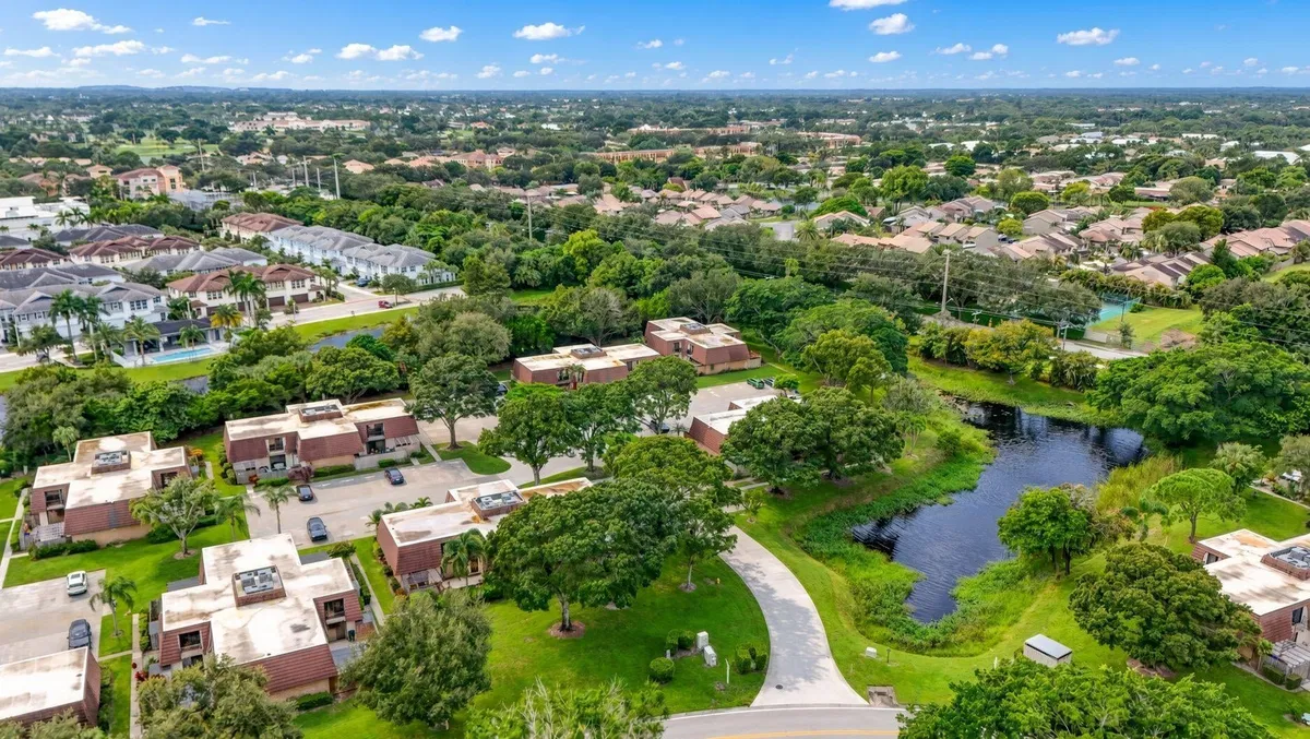 Residence photo 37
