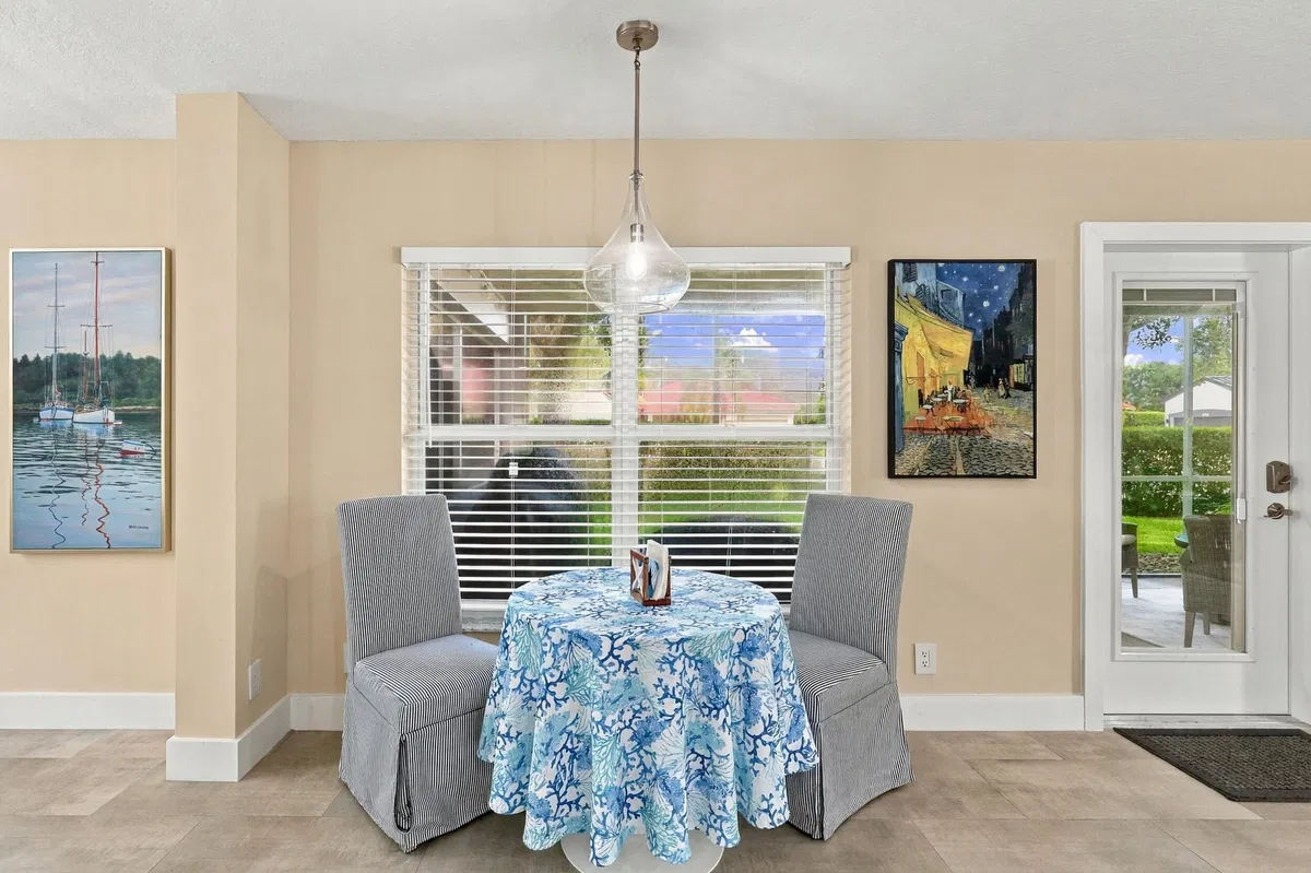  Residence photo 19