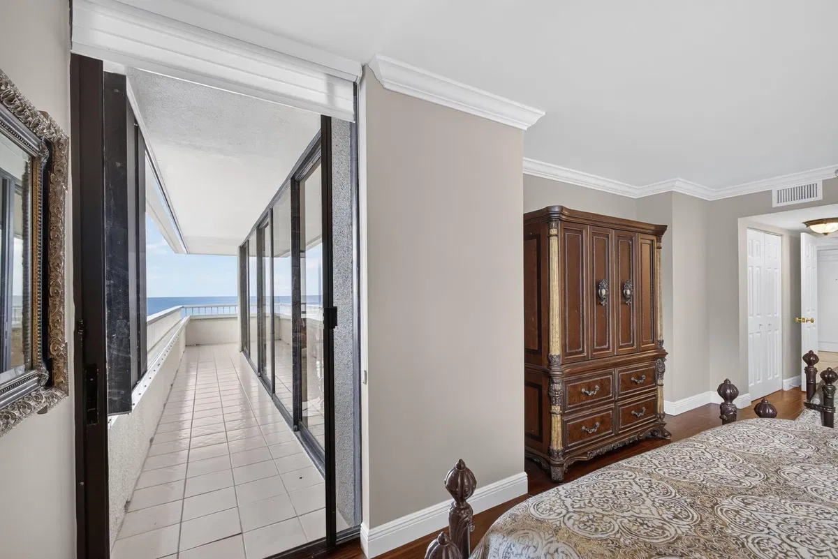 Singer Island Unit 12B photo 25