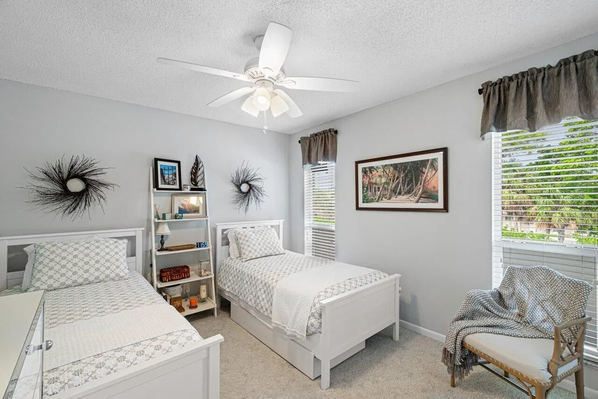  Unit 230 photo 19