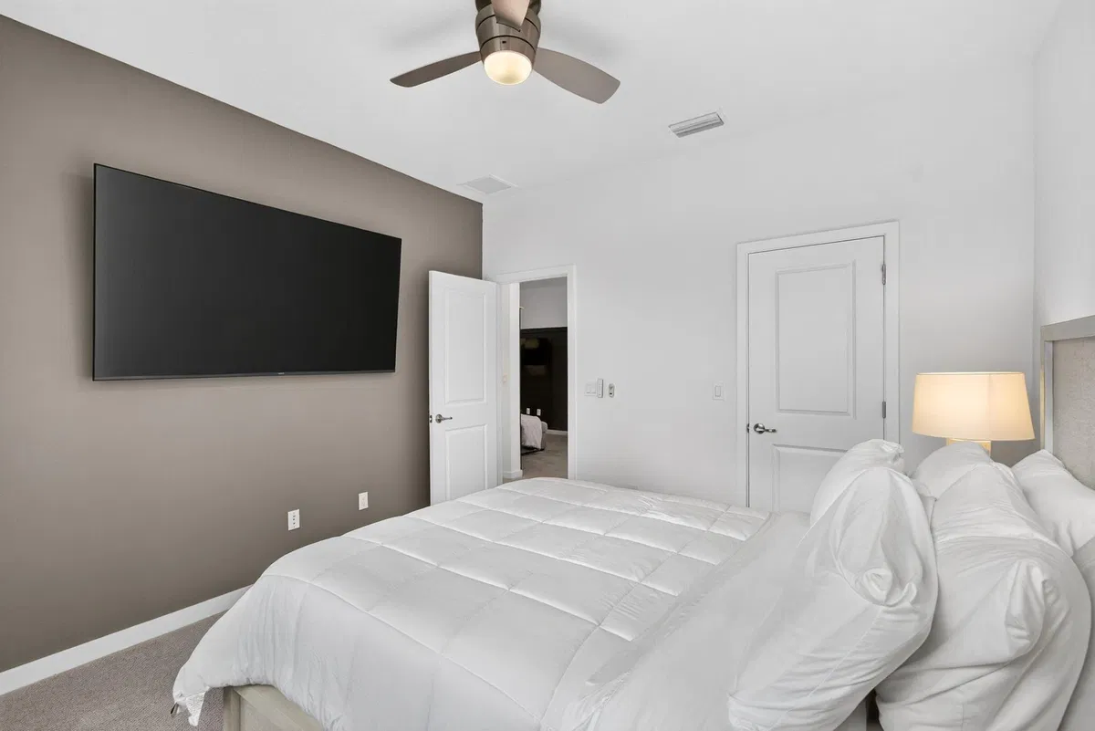 Residence photo 61