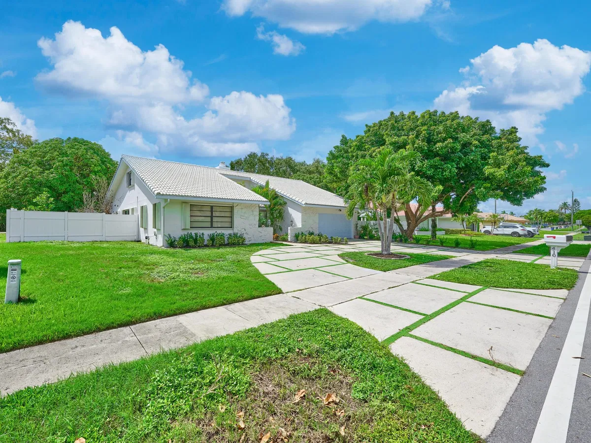  Residence photo 7
