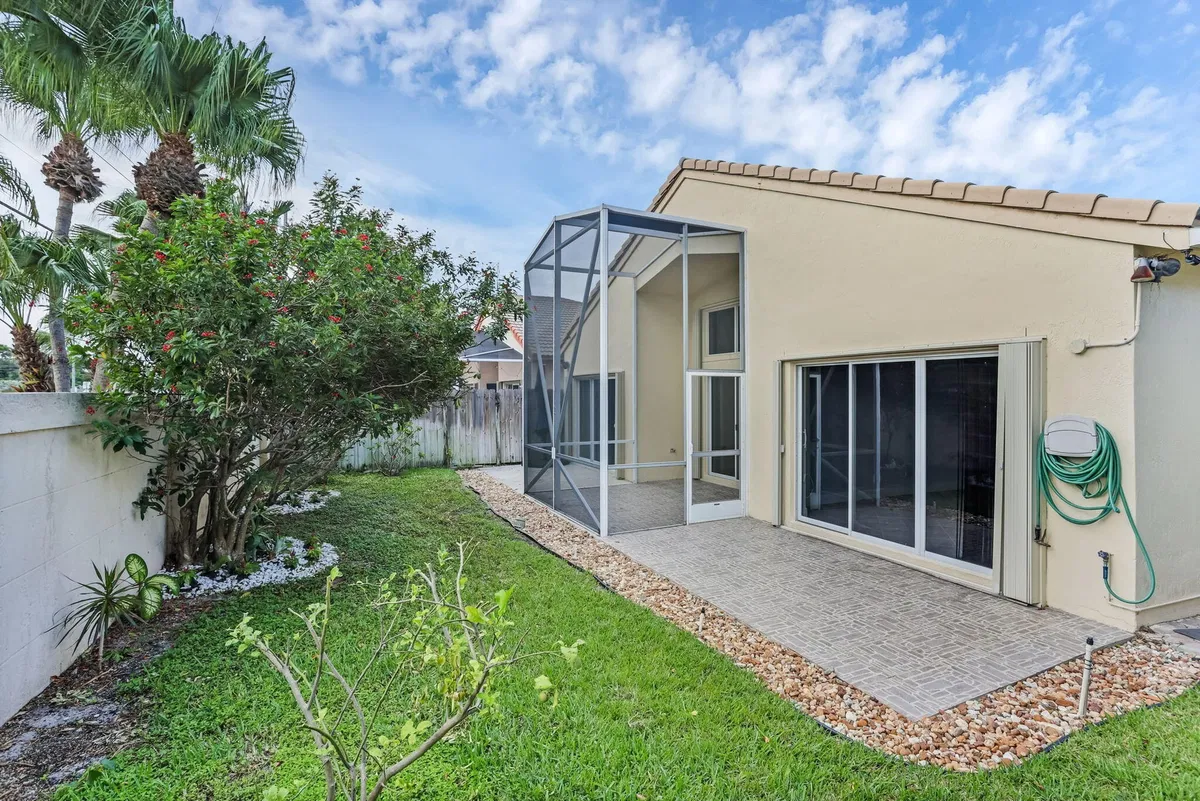 Residence photo 25