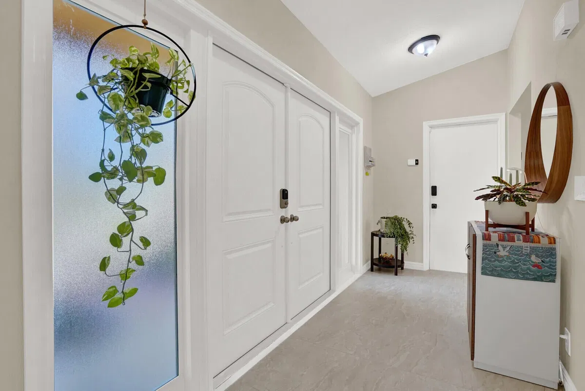  Residence photo 7