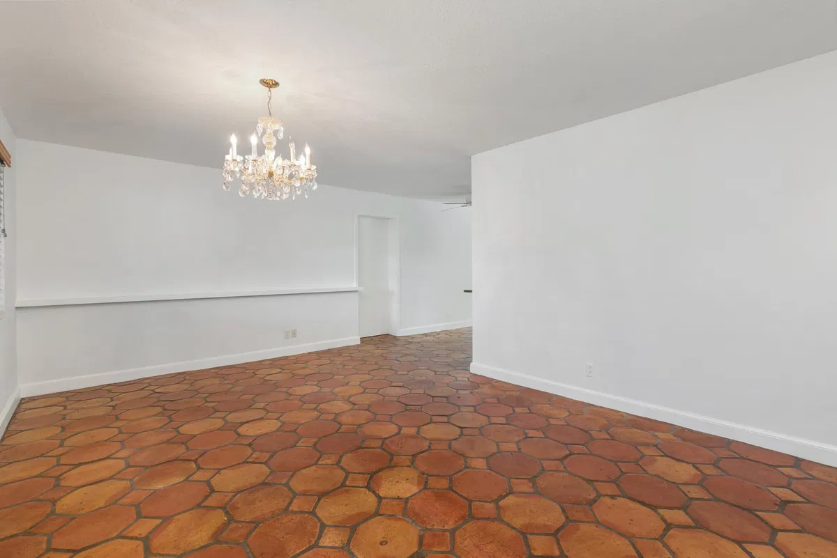 SoSo West Palm Beach Residence photo 4