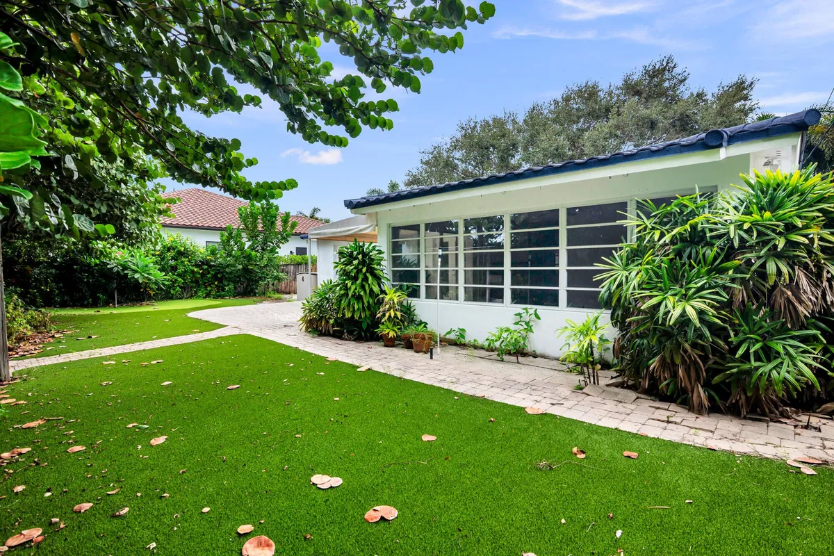 SoSo West Palm Beach Residence photo 16