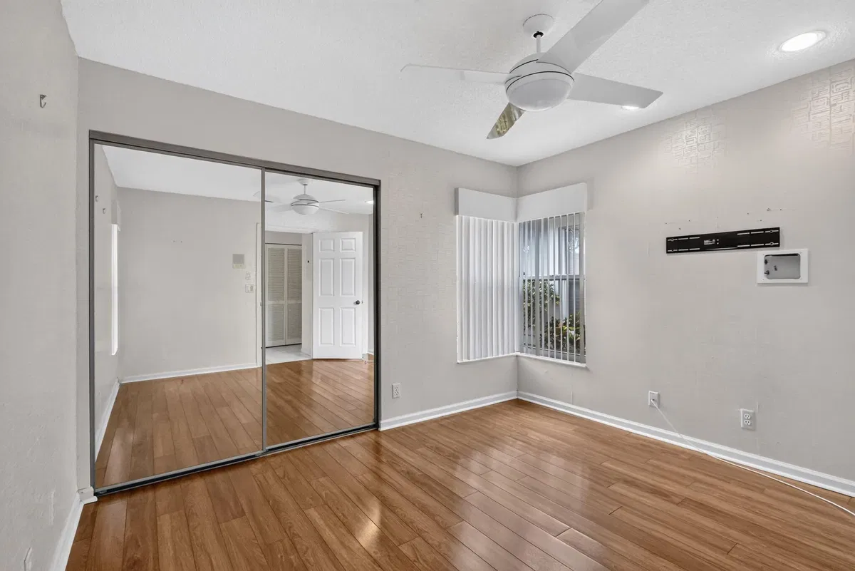 Residence photo 31